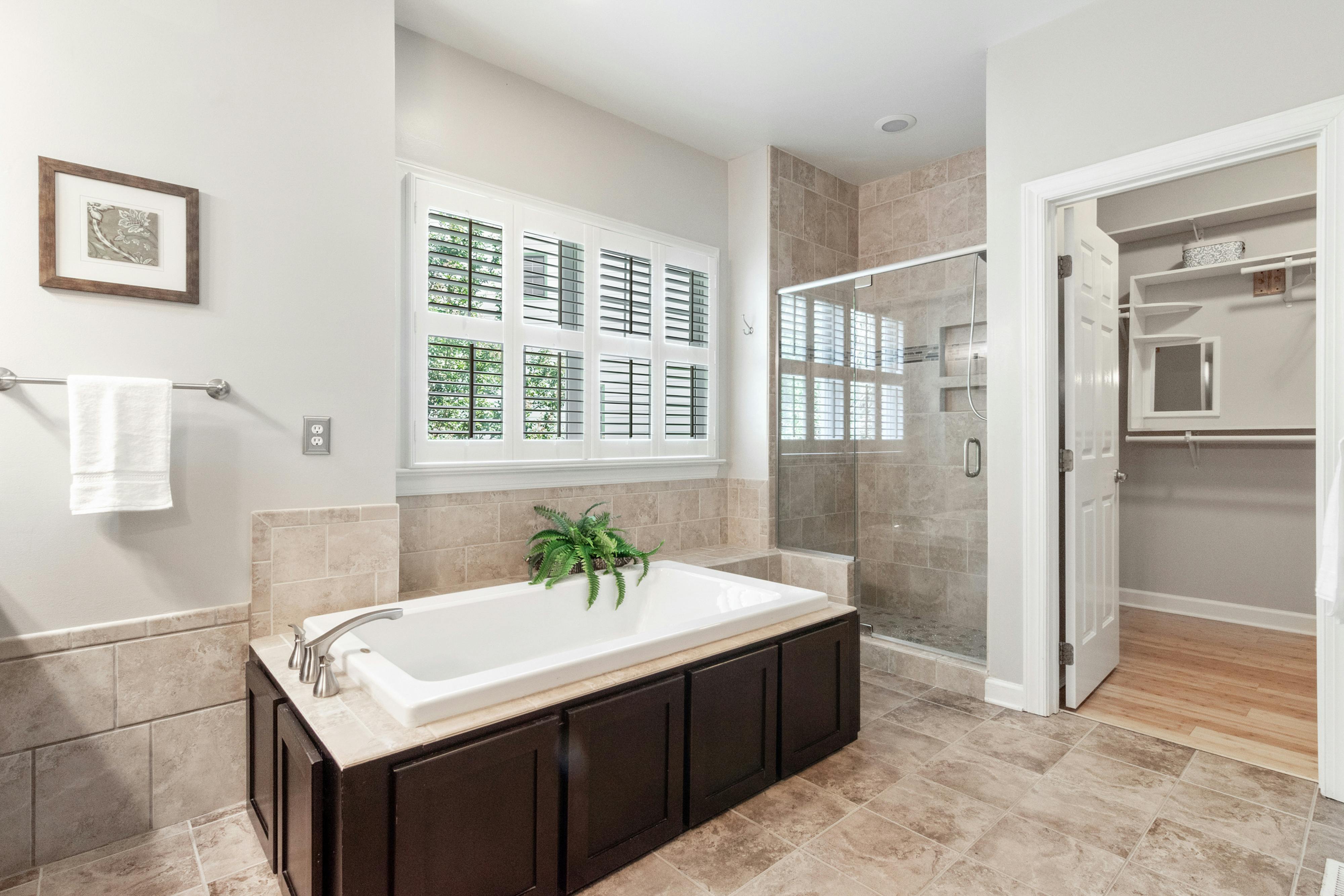Bathroom Remodel Company: Transform Your Bathroom with Builders Squad Ltd
